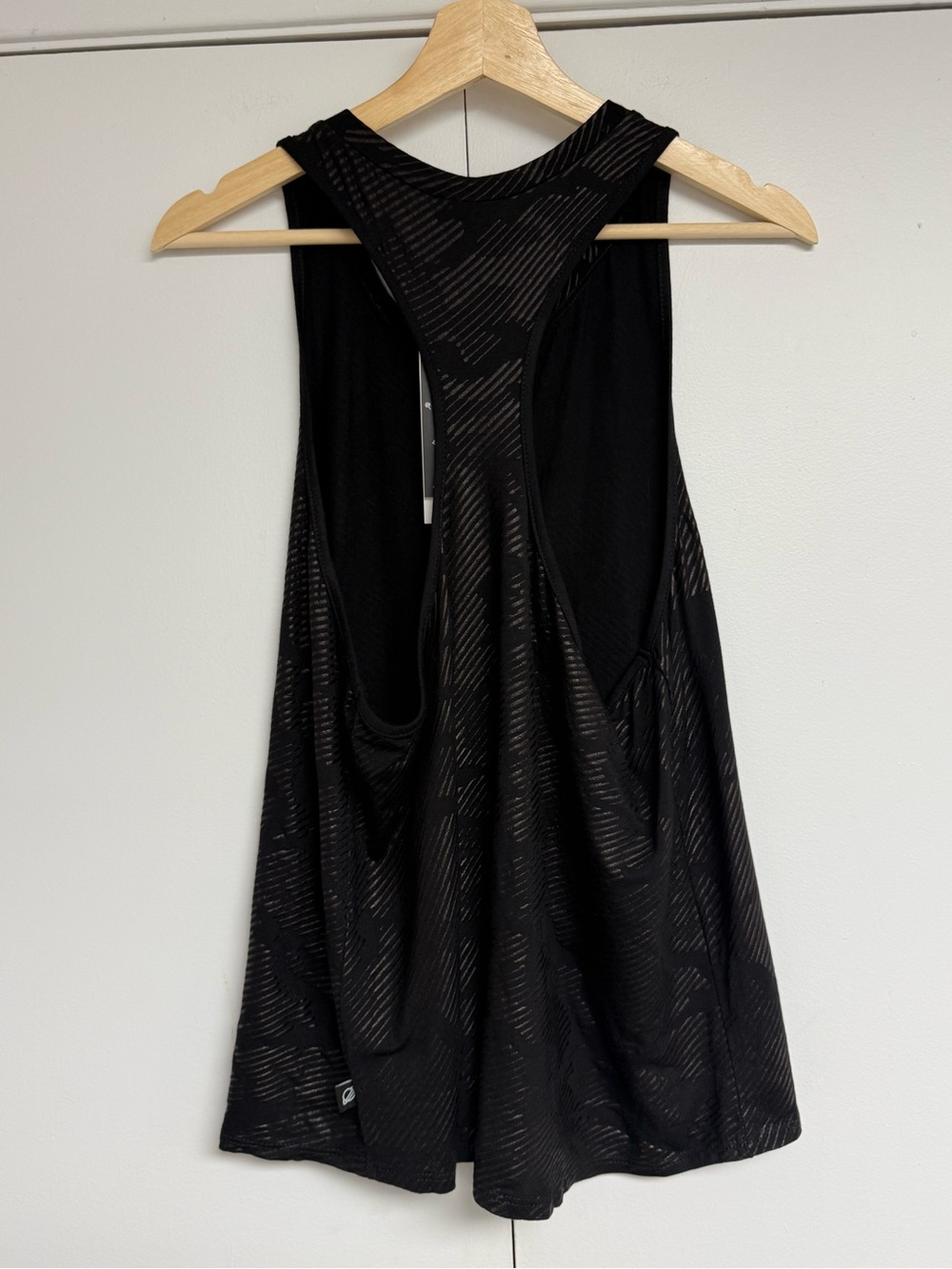 NWT Terez Black Camo Foil Racerback Tank Size Large - Picture 2 of 5
